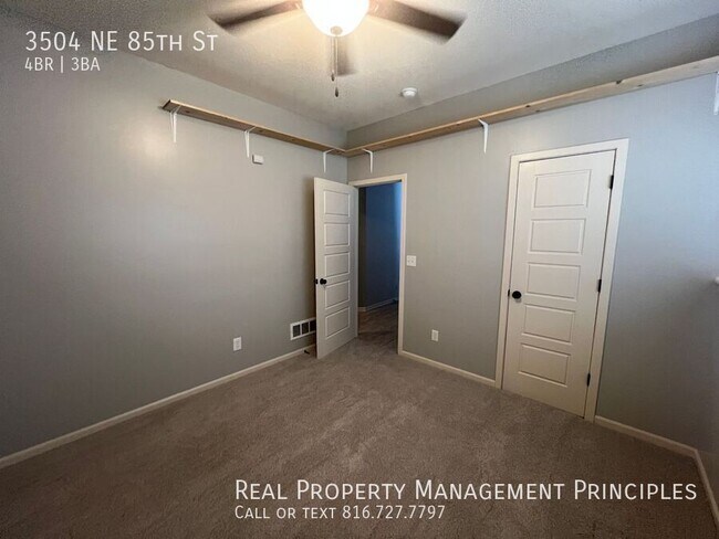 Building Photo - 3504 NE 85th St