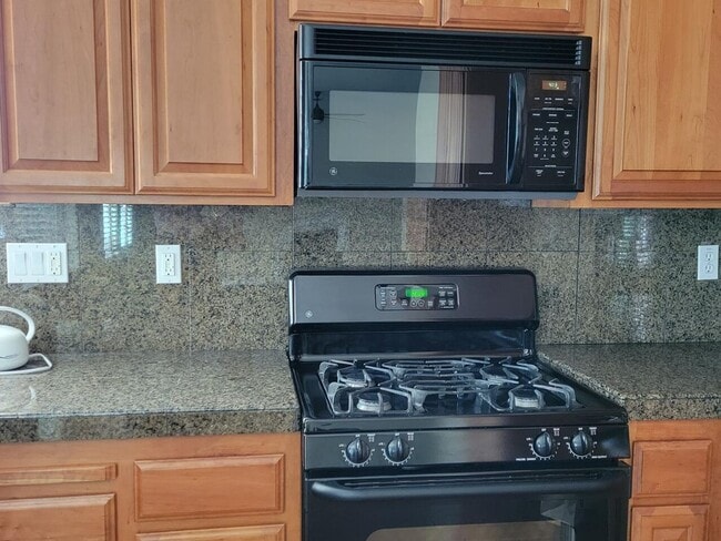 Building Photo - **CROCKER RANCH** NICE TWO STORY HOME, 4+ BEDROOM, 3 BATH, GAME-ROOM, & 2 CAR GARAGE