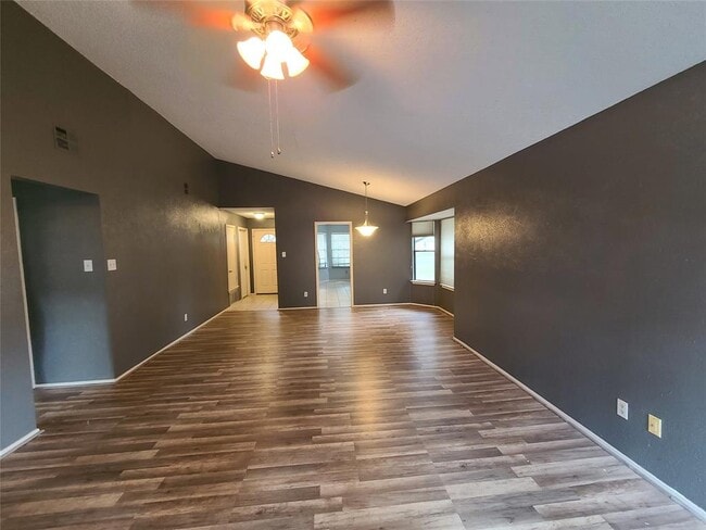 Building Photo - 2812 Goldbridge Dr