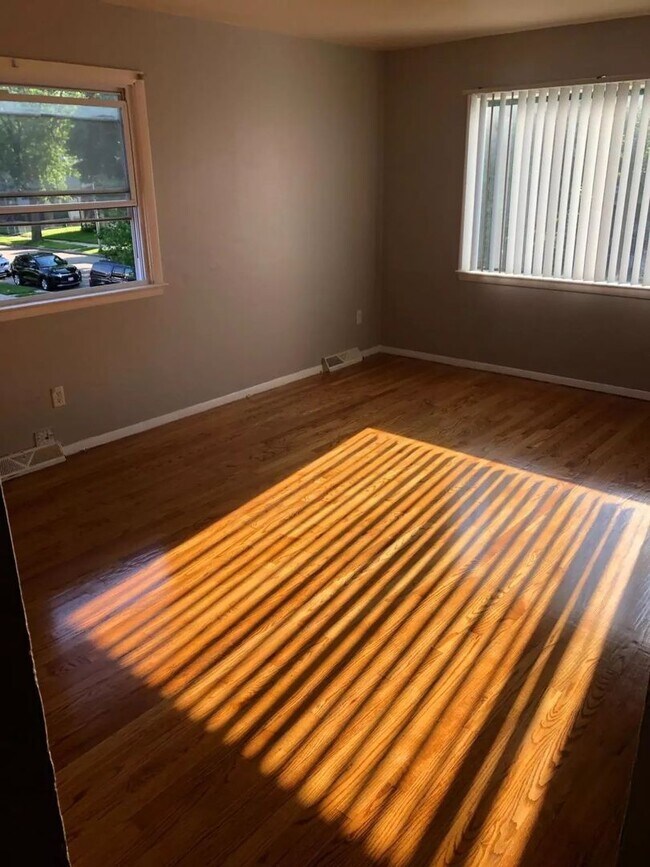 Building Photo - 5405-5407 N 37th St