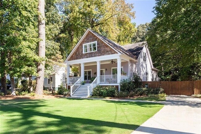 Building Photo - 428 S Howard St SE