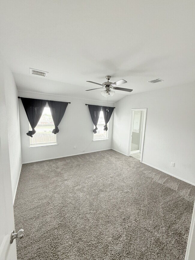 Building Photo - 3711 Brunswick Dr