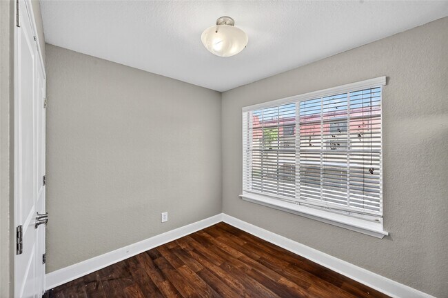 Building Photo - 4101 E NASA Pkwy