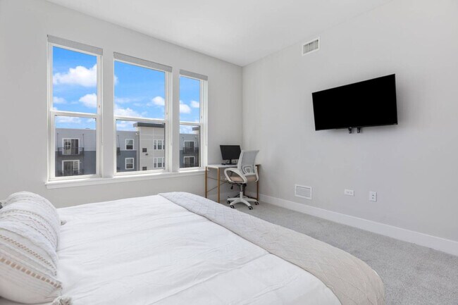 Building Photo - 28294 Ferry Rd