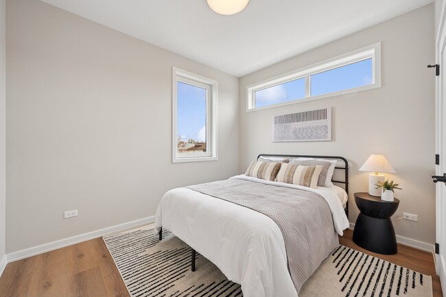 Building Photo - Forest Park - New Construction Luxury Townhomes!