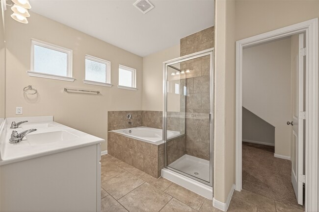 Building Photo - 6126 Prince Pl Dr