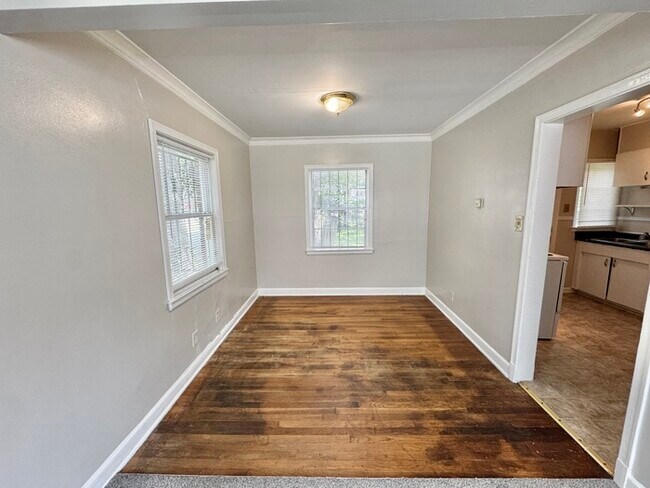 Building Photo - 1068 Railton Rd