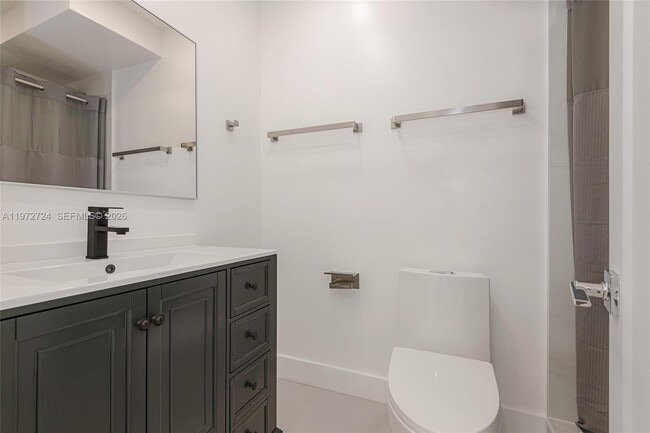 Building Photo - 17620 Atlantic Blvd