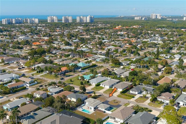 Building Photo - 714 105th Ave N