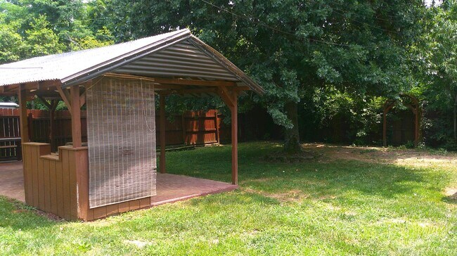 Building Photo - 406 Spring Station Cir