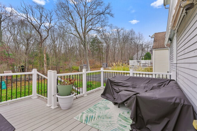 Building Photo - 253 Porter Ave