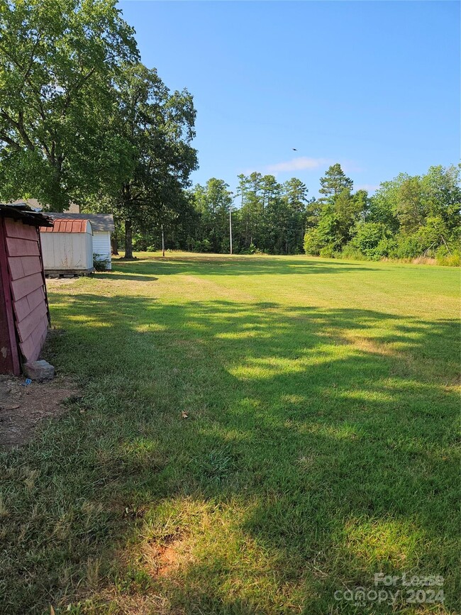 Building Photo - 17730 Old Beatty Ford Rd