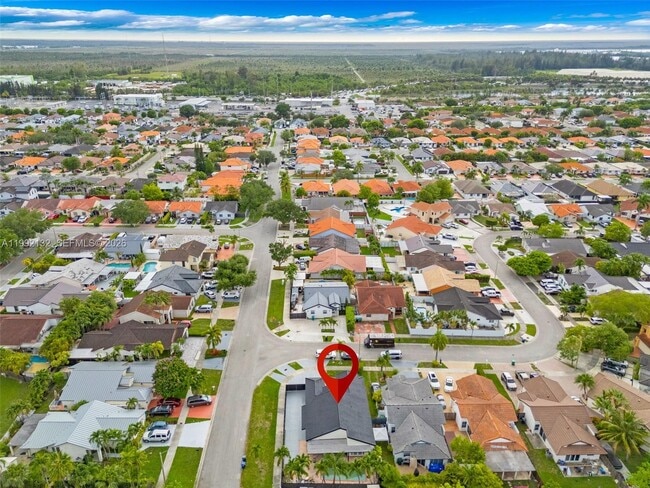 Building Photo - 803 NW 133rd Ct