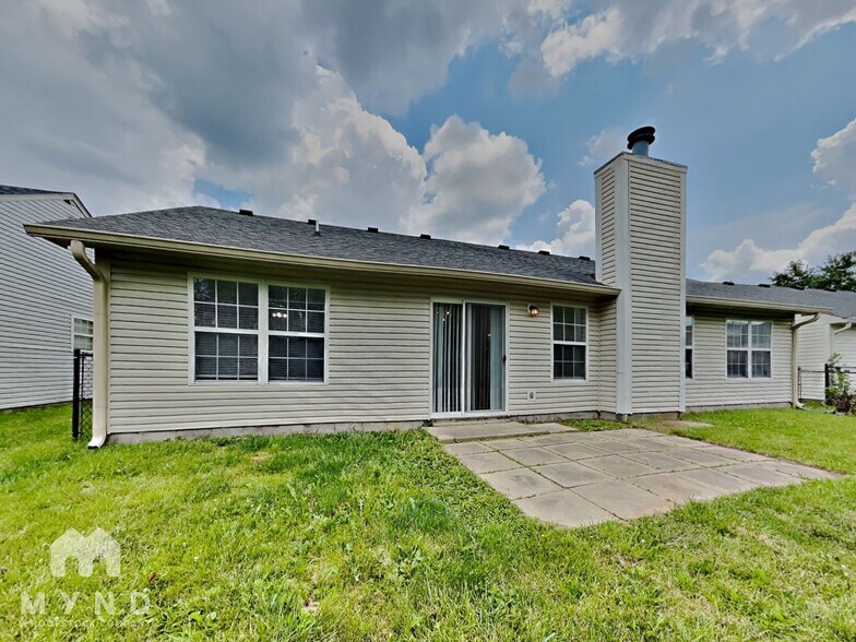 Building Photo - 704 Treyburn Lakes Way