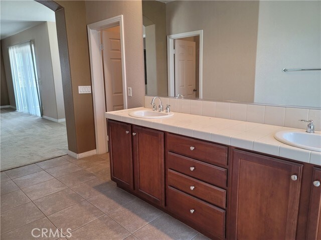Building Photo - 84476 Ruebens Way