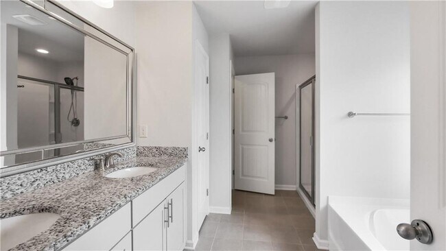 Building Photo - 3974 Frasier Dr