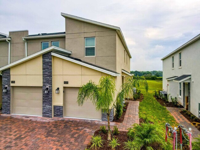 Building Photo - 705 Ocean Course Ave