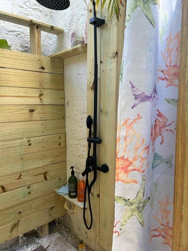 Building Photo - 820 30th St