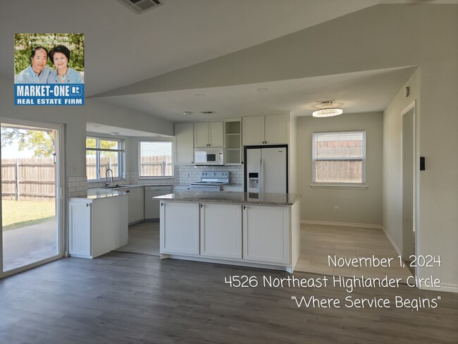Building Photo - 4526 NE Highlander Cir