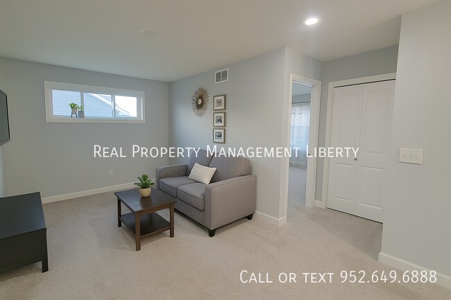 Building Photo - 7426 Ridge Creek Trl