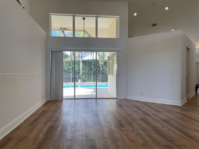 Building Photo - 785 Heron Rd