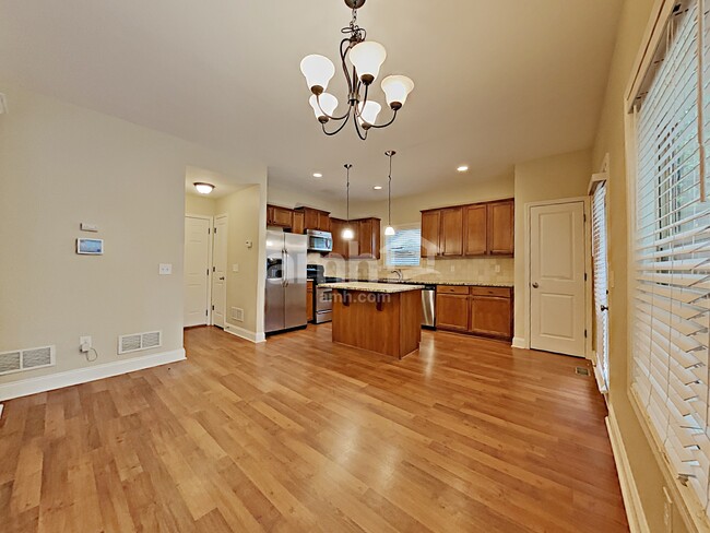 Building Photo - 252 Ascott Lane