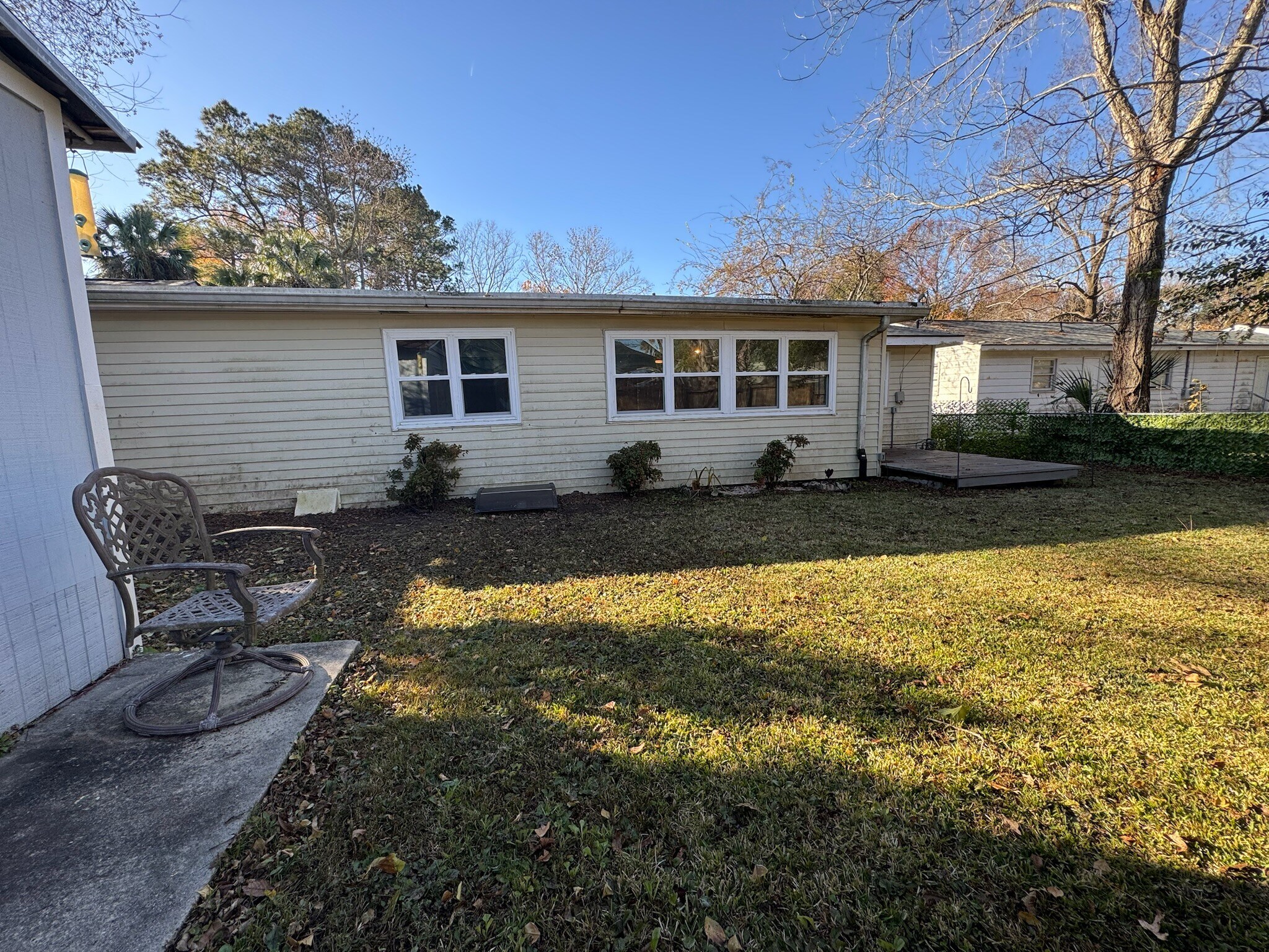 Building Photo - 2052 E 42nd St