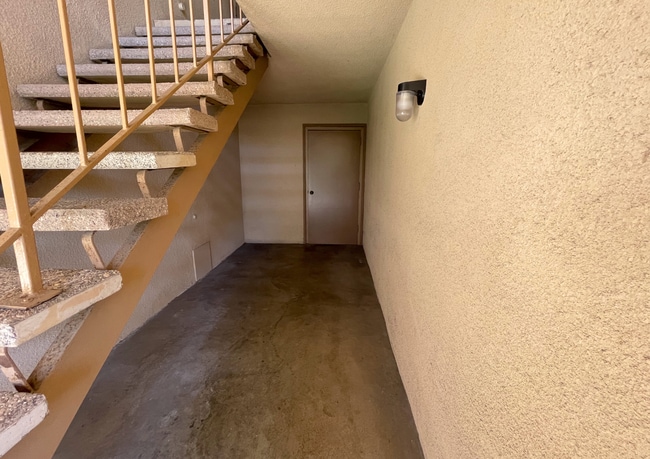 Building Photo - 4082 Valeta St