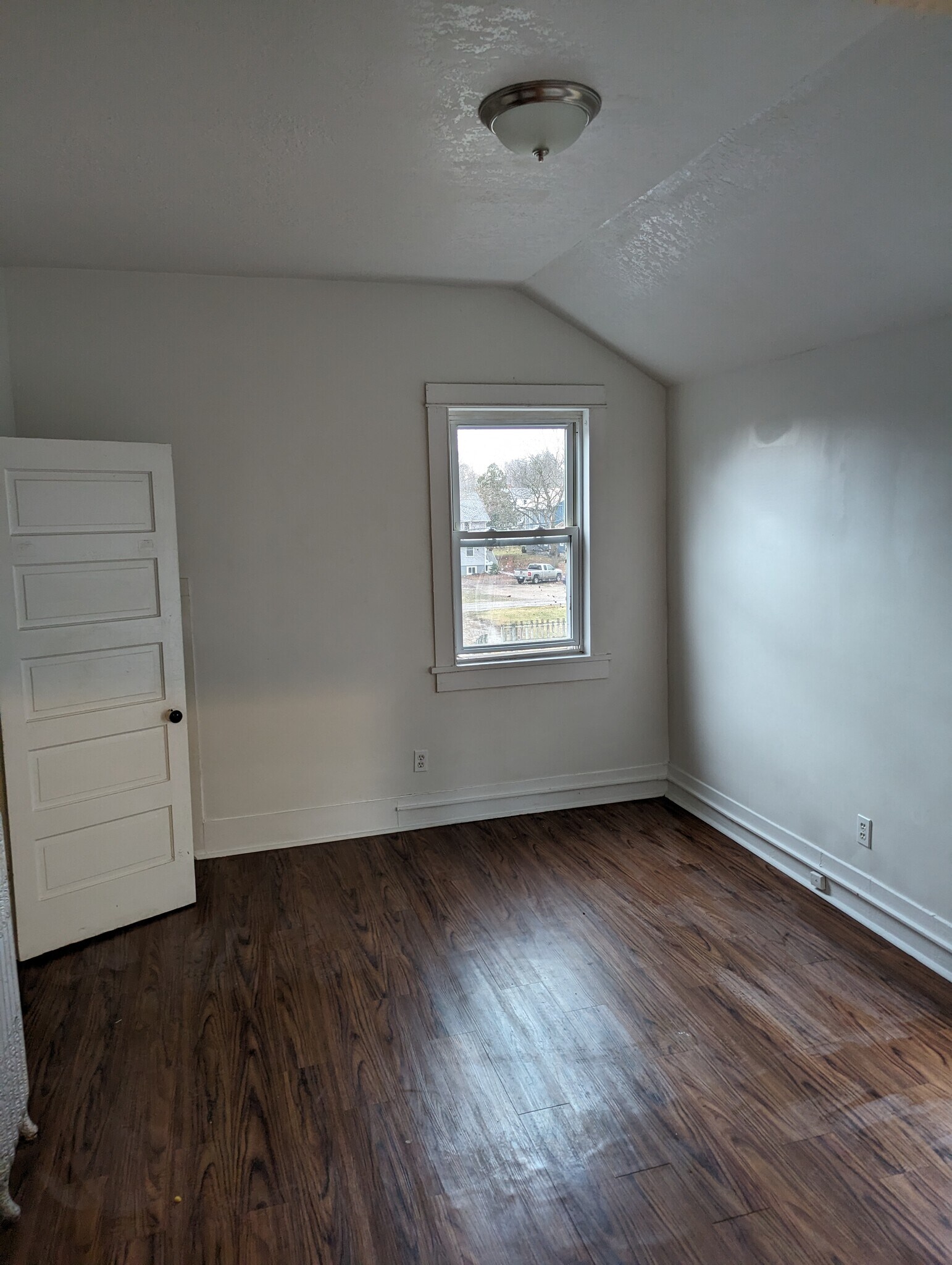 bedroom - 134 Hillsdale Street