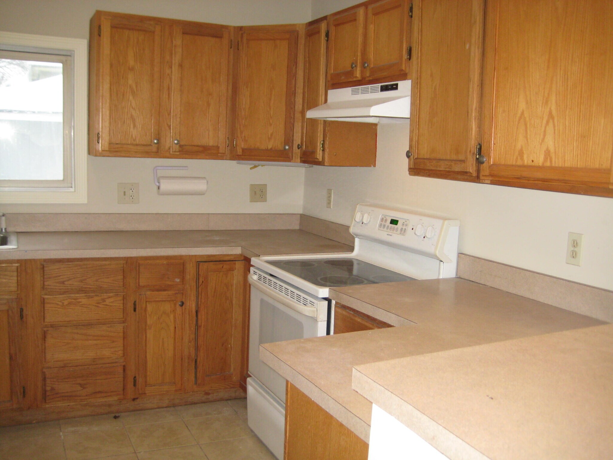 Kitchen - 1115 Emmet St