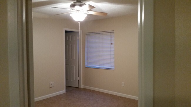 Building Photo - 3104 Poppyseed Ct