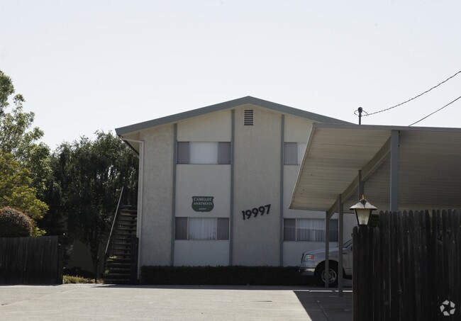 Building Photo - Camelot Apartments