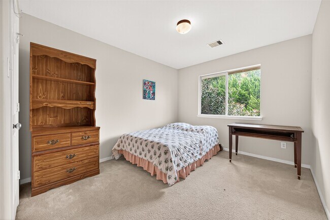 Building Photo - 14744 Branchwest Dr