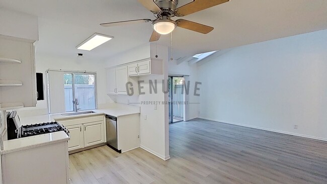 Building Photo - 2 Bedroom- Two Story - Updated Townhome in...