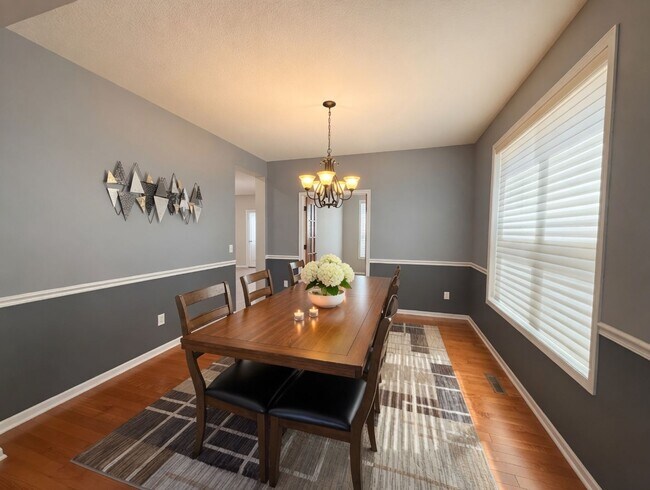 Building Photo - Rare executive rental in chanhassen! 5 beds no upgrade left behind!!!