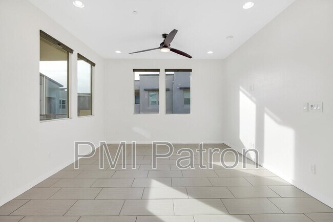 Building Photo - 11231 Hidden Peak Ave