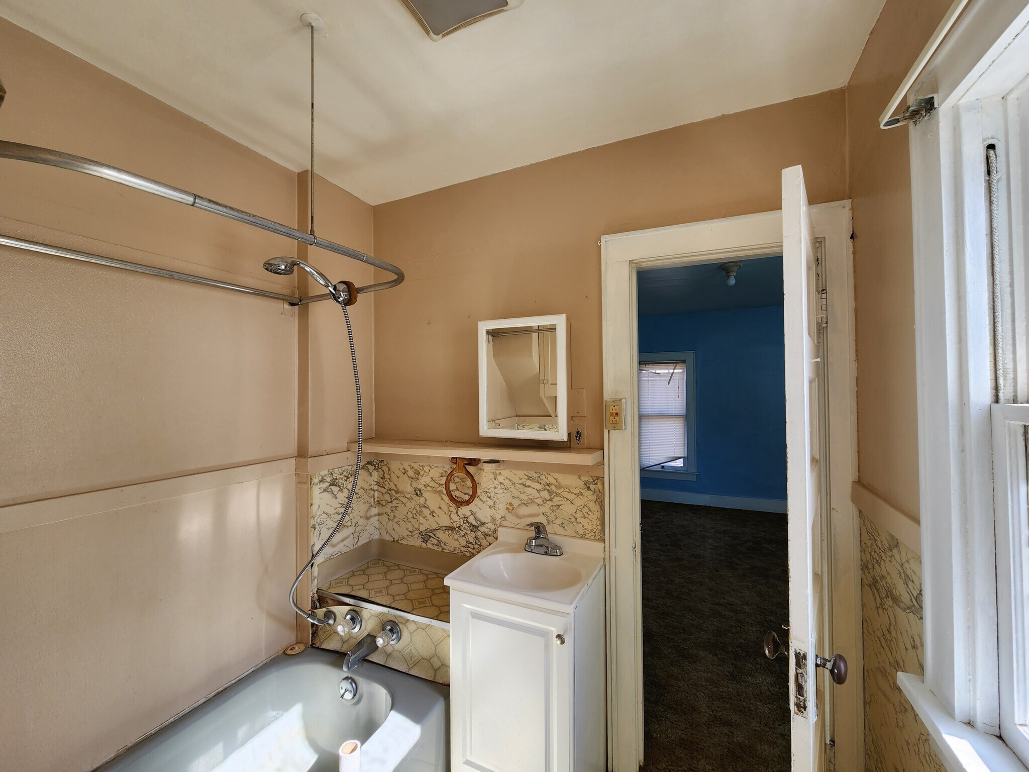 Building Photo - 315 S 3rd St