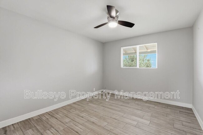 Building Photo - 1721 E Moreland St