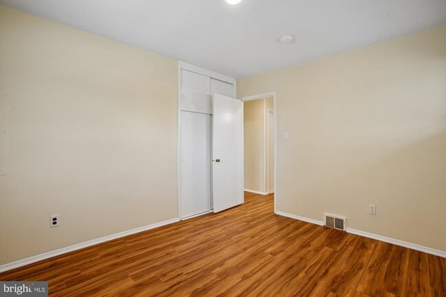 Building Photo - 6621 Edsall Rd