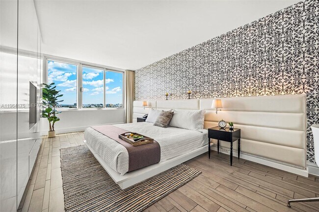 Building Photo - 1100 West Ave