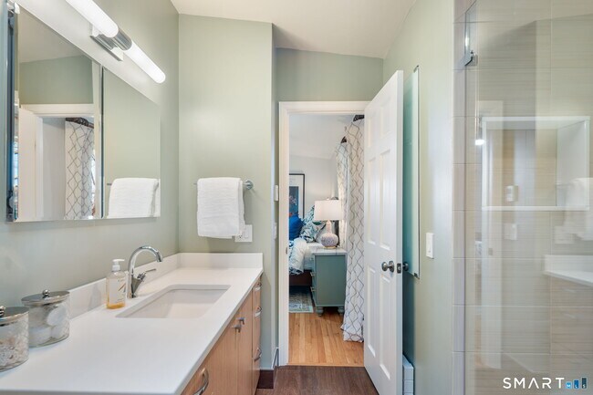 Building Photo - 12 Splitrock Rd