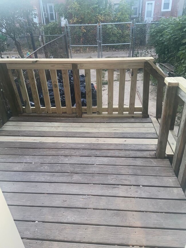 Building Photo - Remodeled Home - Oak Lane