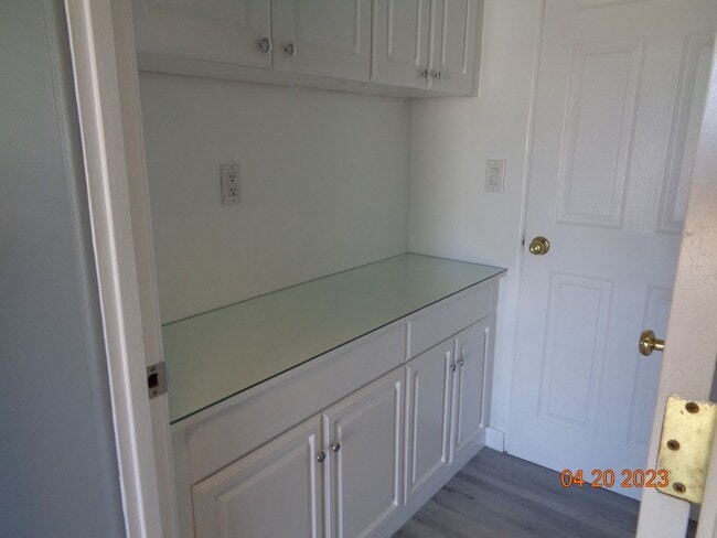 Building Photo - Remodeled Guest House in Quartz Hill All Utilities Included