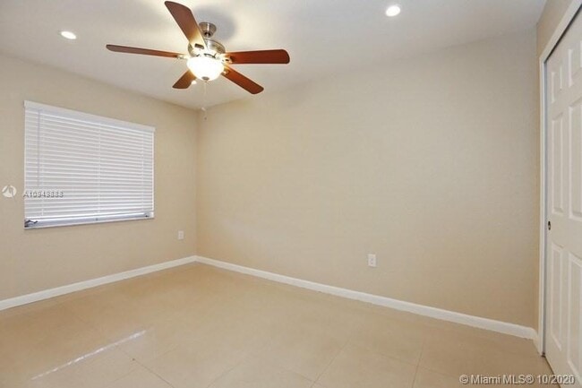 Building Photo - 11460 NW 40th Pl