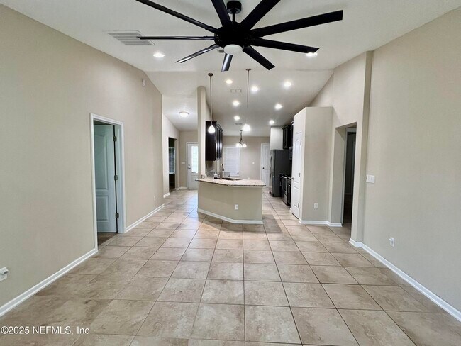 Building Photo - 12598 Itani Wy