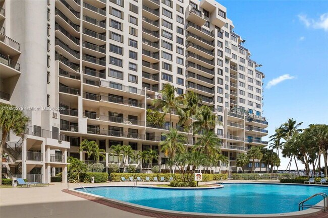 Building Photo - 540 Brickell Key Dr