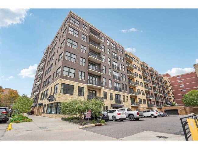 Building Photo - 401 N 2nd St