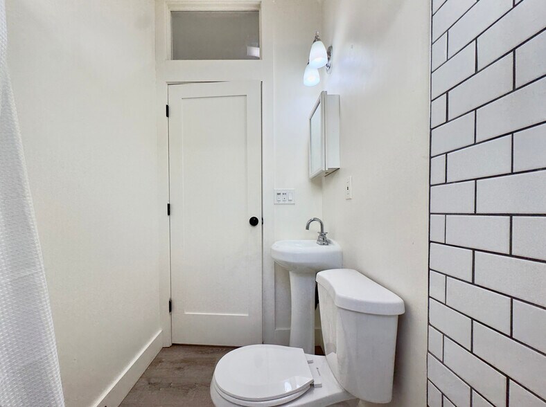 Building Photo - 1038 62nd St