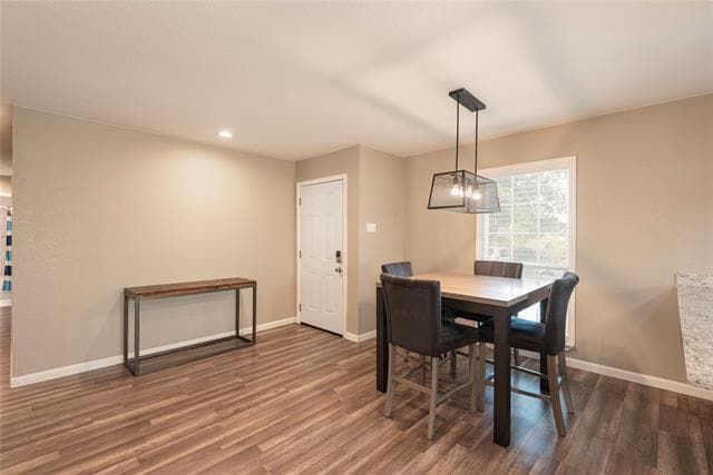 Building Photo - 2211 Yewpon Dr