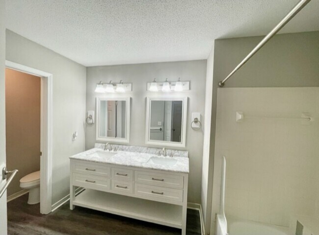 Building Photo - Nice 3 Bedroom Home For Rent!